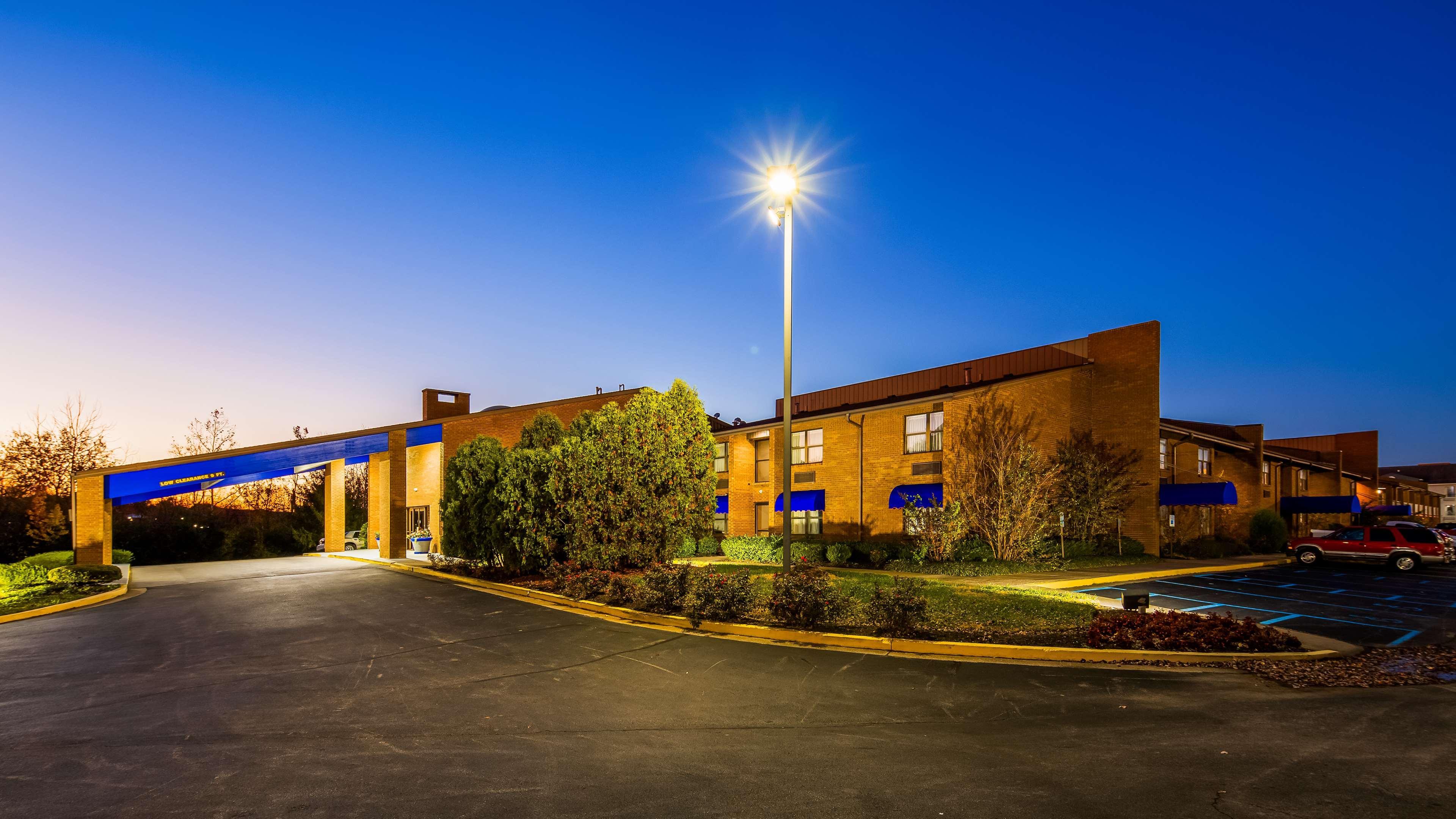 Red Roof Inn & Suites Lexington - Hamburg Exterior foto